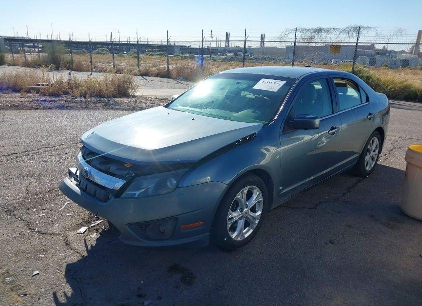 Photo 2 of 2012 Ford Fusion SE (VIN 3FAHP0HAXCR239366)