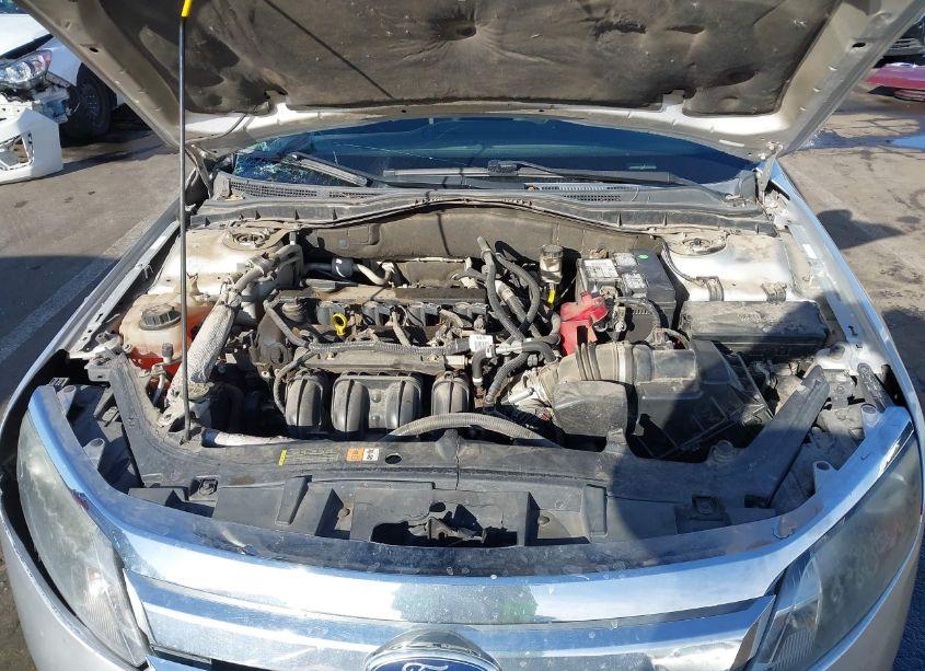 Photo 10 of 2012 Ford Fusion SE (VIN 3FAHP0HAXCR246818)