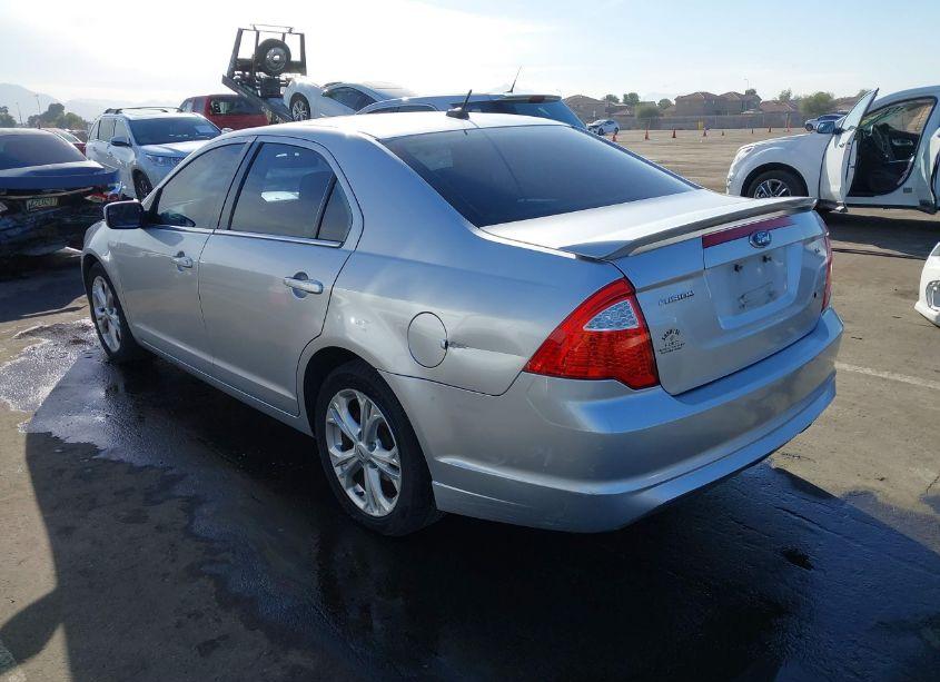 Photo 3 of 2012 Ford Fusion SE (VIN 3FAHP0HAXCR246818)