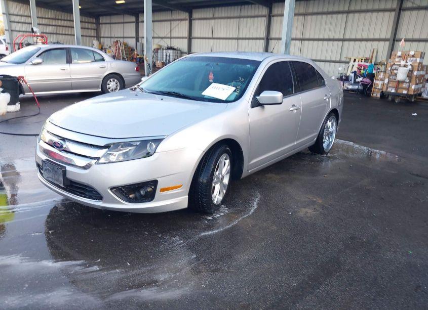 Photo 2 of 2012 Ford Fusion SE (VIN 3FAHP0HAXCR249993)