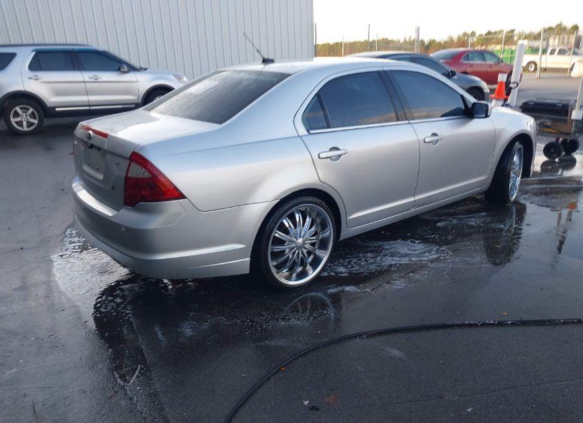 Photo 4 of 2012 Ford Fusion SE (VIN 3FAHP0HAXCR249993)