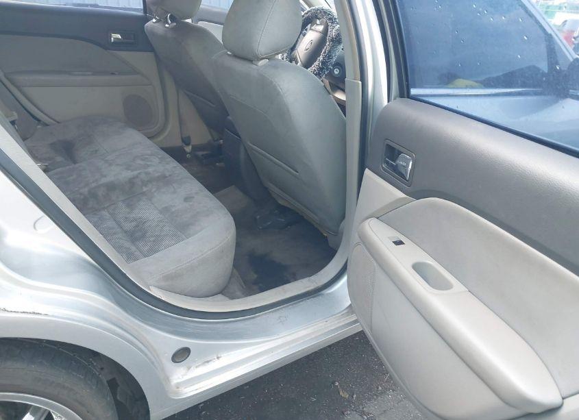 Photo 8 of 2012 Ford Fusion SE (VIN 3FAHP0HAXCR249993)