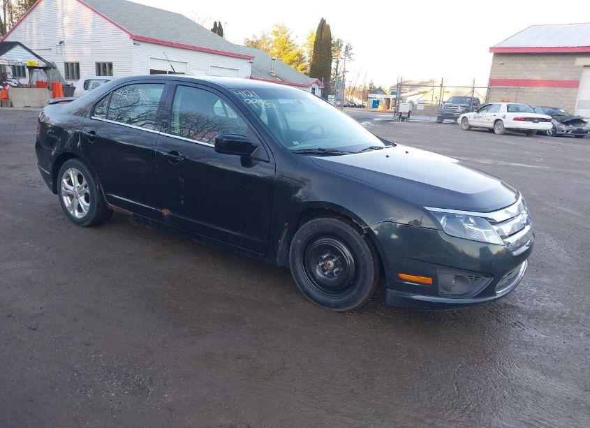 2012 Ford Fusion SE (VIN 3FAHP0HAXCR257799) main photo
