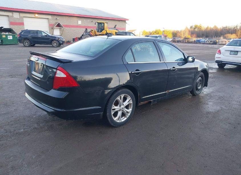 Photo 4 of 2012 Ford Fusion SE (VIN 3FAHP0HAXCR257799)