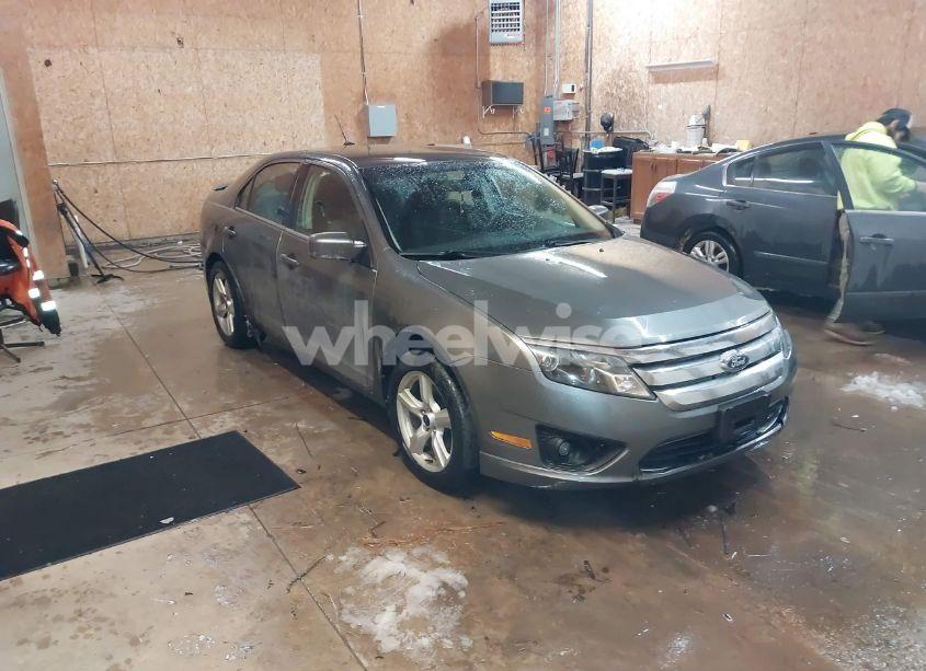 2012 Ford Fusion SE (VIN 3FAHP0HAXCR259312) main photo