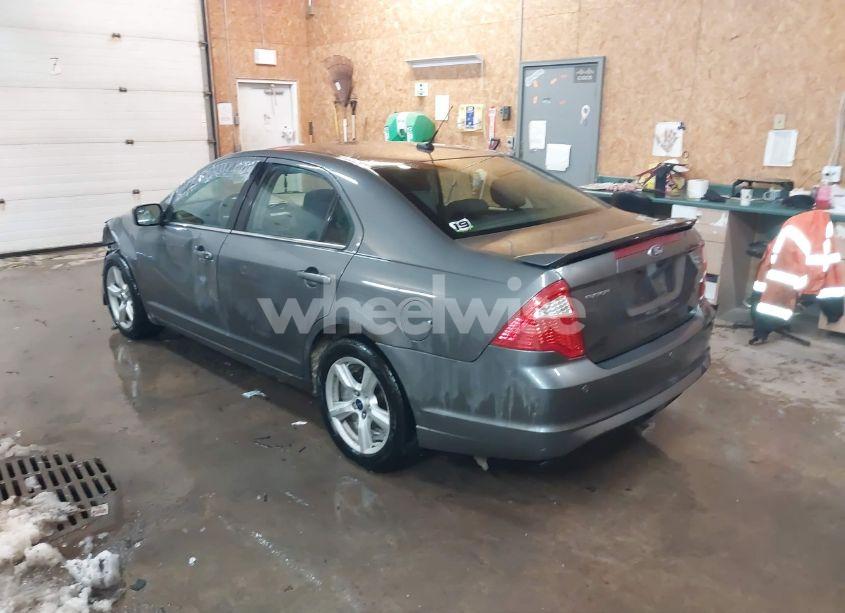 Photo 3 of 2012 Ford Fusion SE (VIN 3FAHP0HAXCR259312)