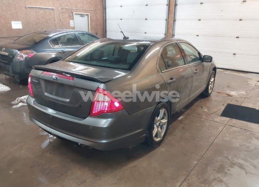 Photo 4 of 2012 Ford Fusion SE (VIN 3FAHP0HAXCR259312)