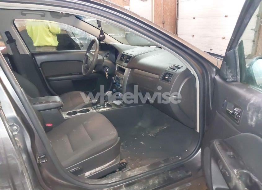 Photo 5 of 2012 Ford Fusion SE (VIN 3FAHP0HAXCR259312)