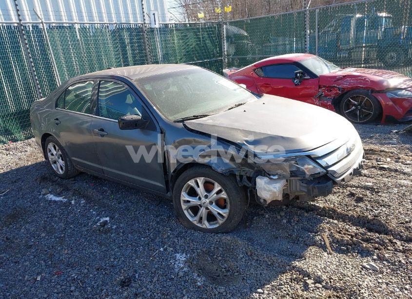 2012 Ford Fusion SE (VIN 3FAHP0HAXCR282878) main photo