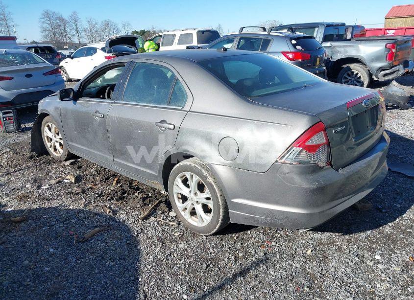 Photo 3 of 2012 Ford Fusion SE (VIN 3FAHP0HAXCR282878)