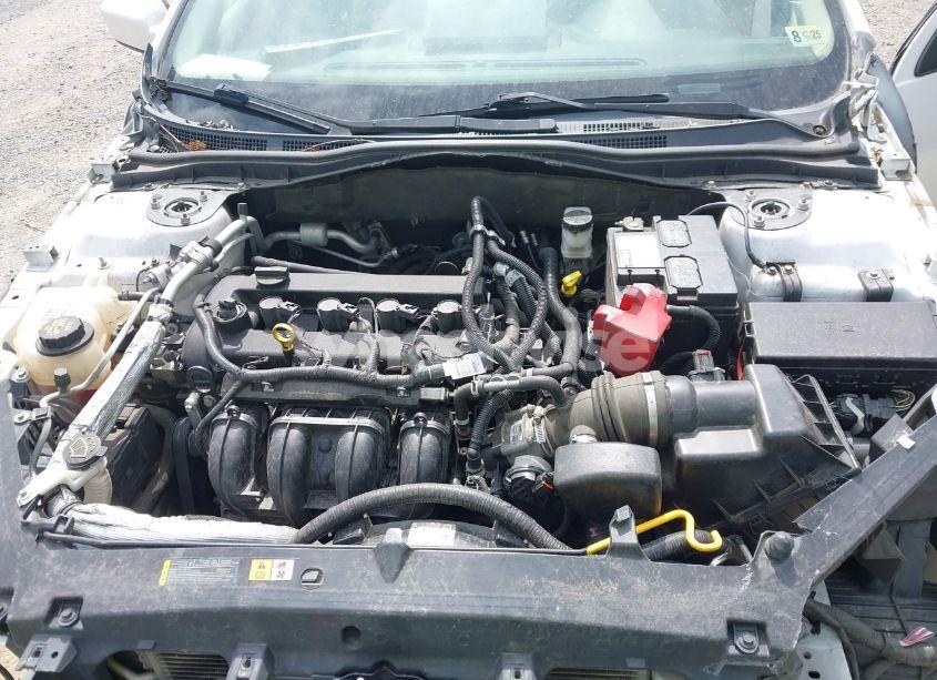 Photo 10 of 2012 Ford Fusion SE (VIN 3FAHP0HAXCR348913)