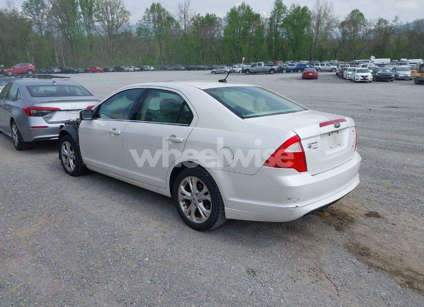 Photo 3 of 2012 Ford Fusion SE (VIN 3FAHP0HAXCR348913)