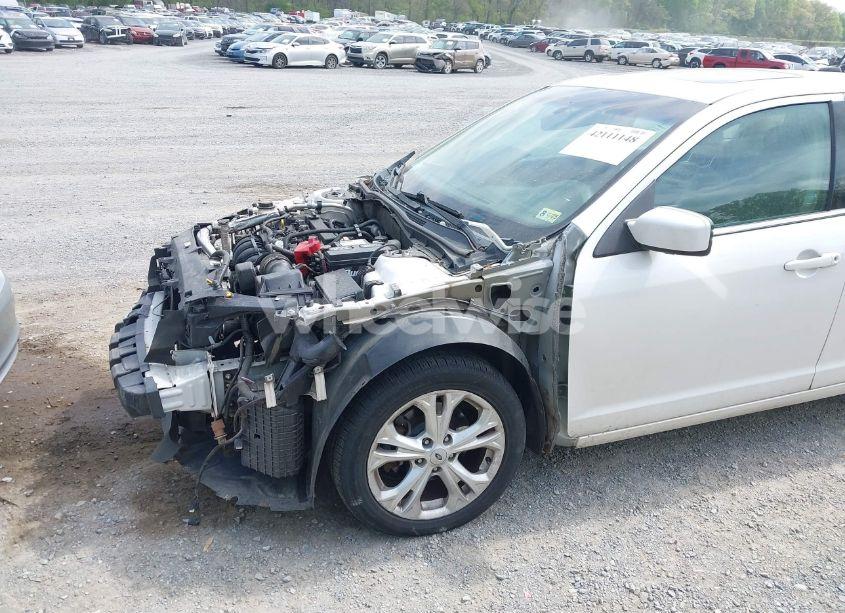 Photo 6 of 2012 Ford Fusion SE (VIN 3FAHP0HAXCR348913)