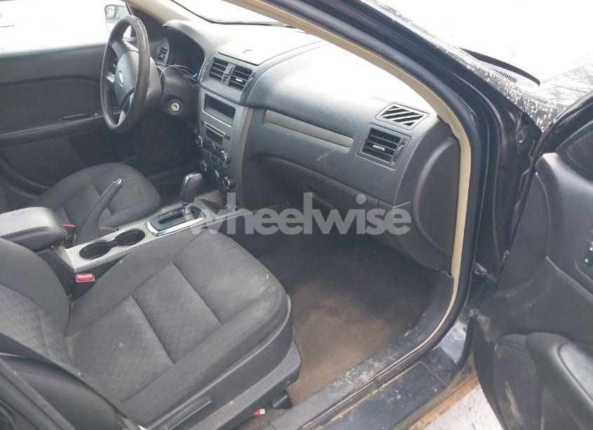 Photo 5 of 2012 Ford Fusion SE (VIN 3FAHP0HAXCR351343)