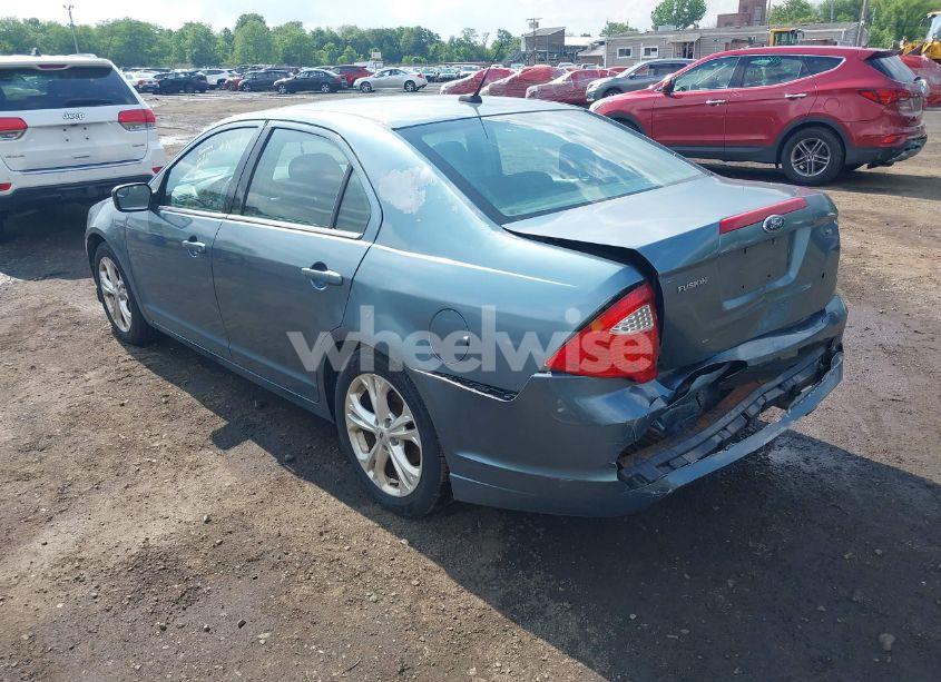 Photo 3 of 2012 Ford Fusion SE (VIN 3FAHP0HAXCR351715)