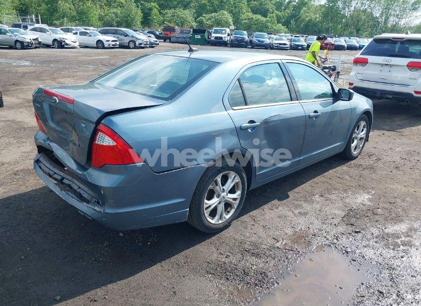 Photo 4 of 2012 Ford Fusion SE (VIN 3FAHP0HAXCR351715)