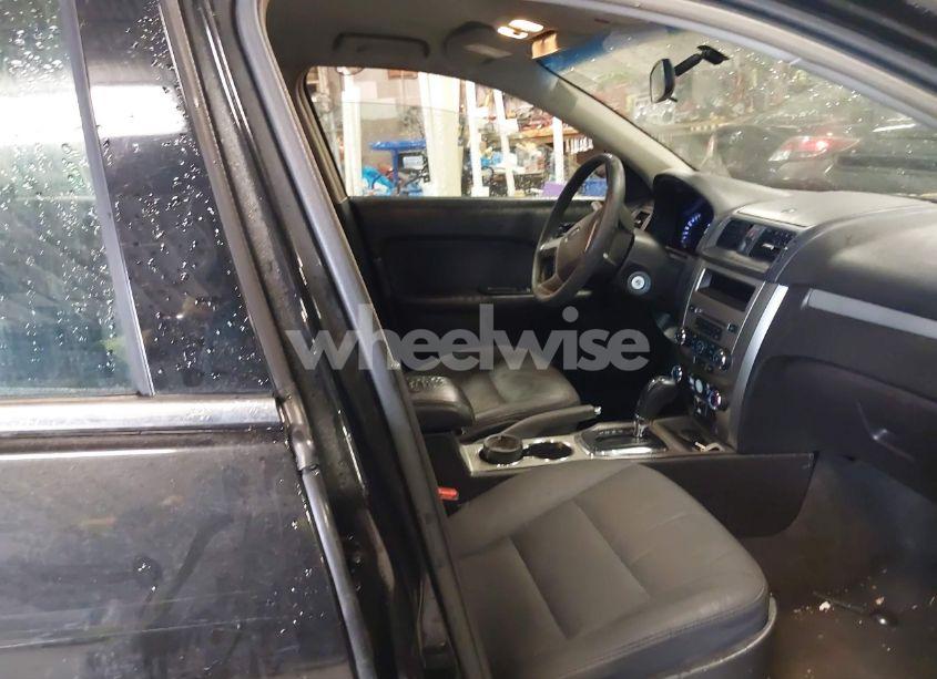 Photo 5 of 2012 Ford Fusion SE (VIN 3FAHP0HAXCR367493)