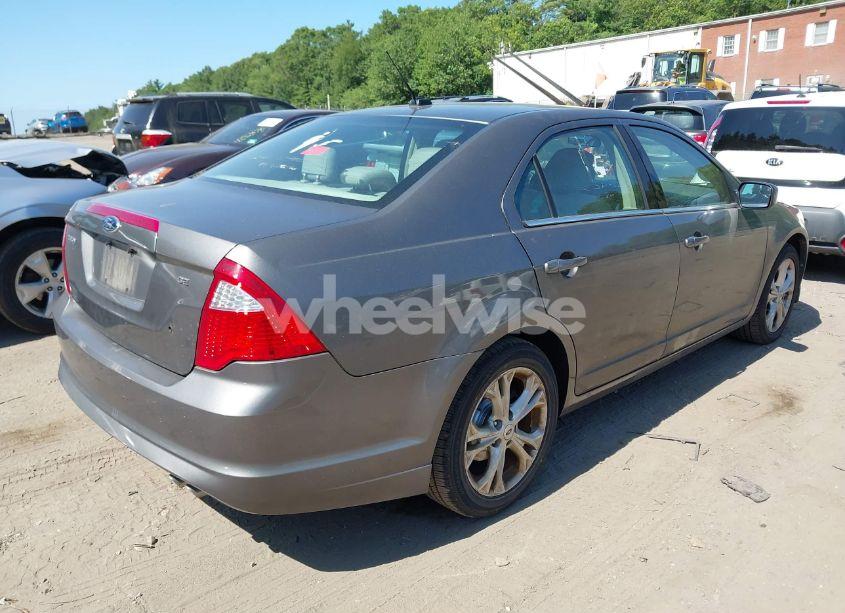 Photo 4 of 2012 Ford Fusion SE (VIN 3FAHP0HAXCR367557)