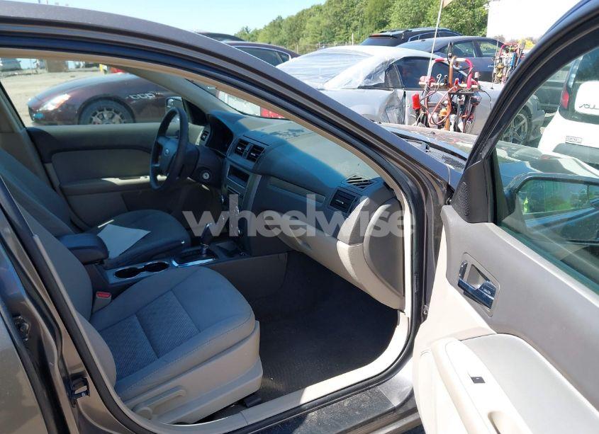 Photo 5 of 2012 Ford Fusion SE (VIN 3FAHP0HAXCR367557)