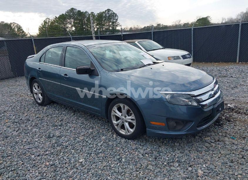 Photo 3 of 2012 Ford Fusion SE (VIN 3FAHP0HAXCR372015)