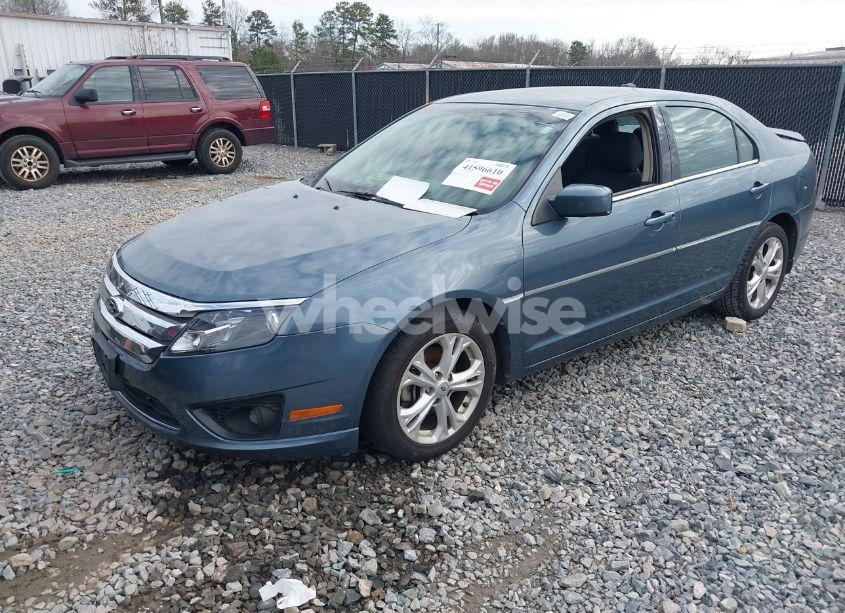 Photo 4 of 2012 Ford Fusion SE (VIN 3FAHP0HAXCR372015)