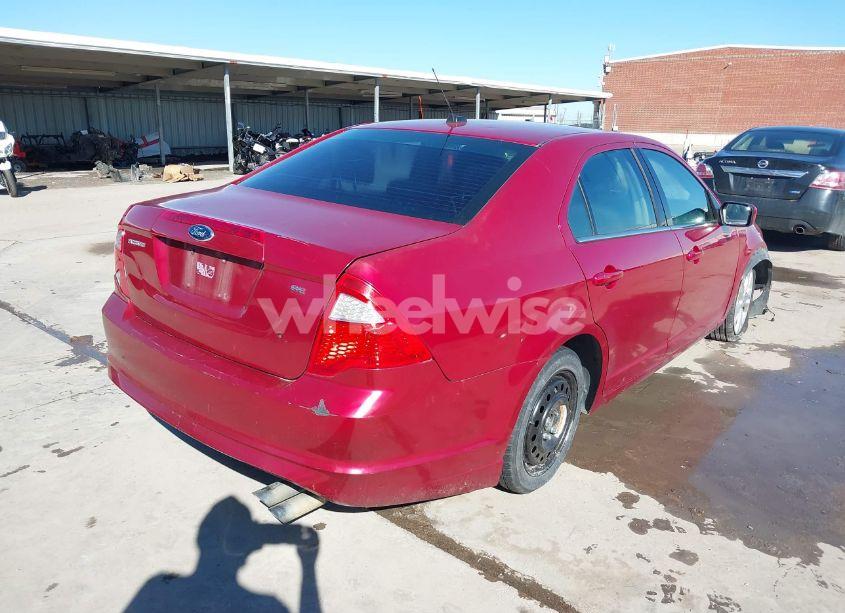 Photo 4 of 2012 Ford Fusion SE (VIN 3FAHP0HAXCR395097)