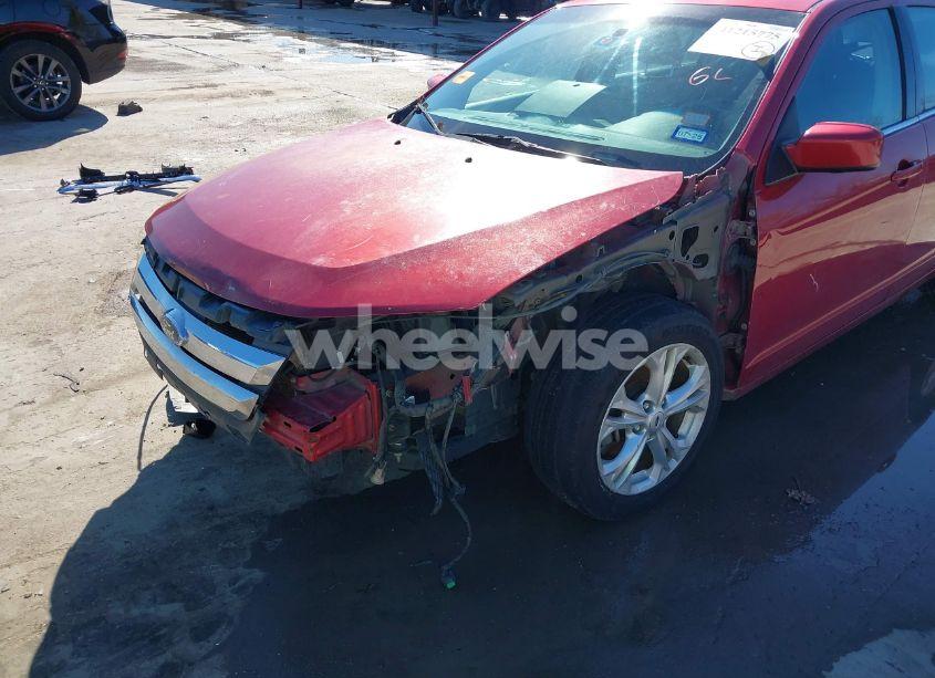 Photo 6 of 2012 Ford Fusion SE (VIN 3FAHP0HAXCR395097)