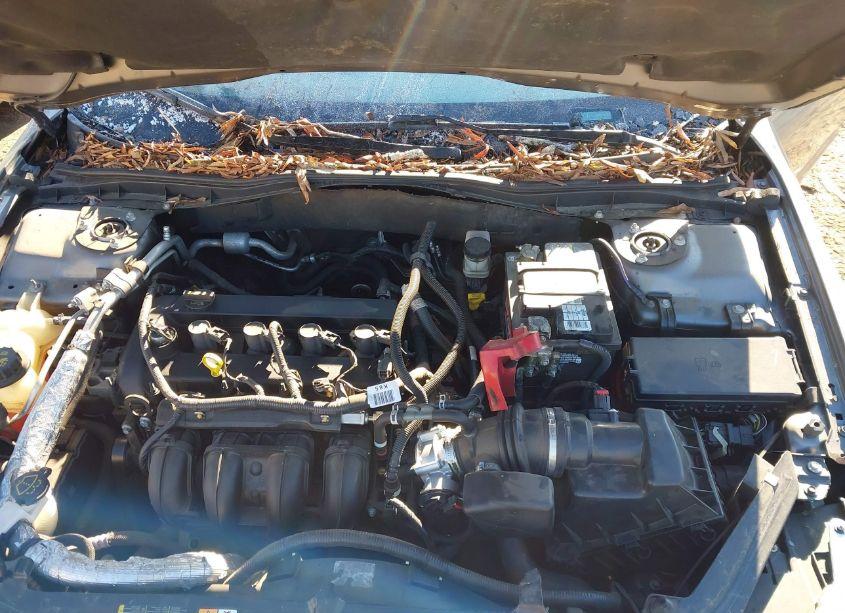 Photo 10 of 2012 Ford Fusion SE (VIN 3FAHP0HAXCR407698)