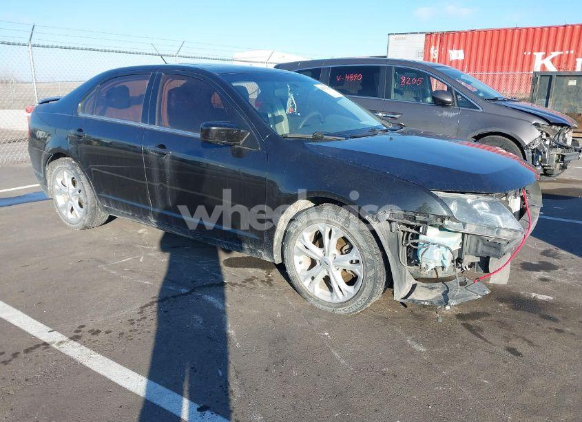 2012 Ford Fusion SE (VIN 3FAHP0HAXCR416756) main photo