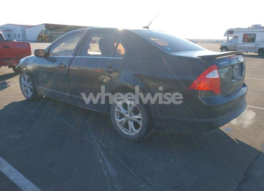 Photo 3 of 2012 Ford Fusion SE (VIN 3FAHP0HAXCR416756)