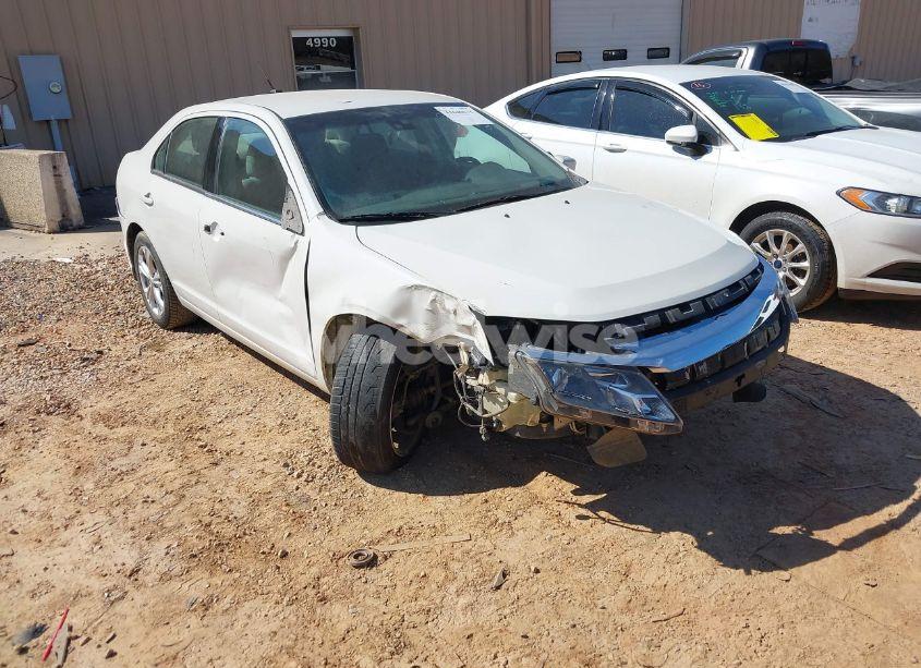 2012 Ford Fusion SE (VIN 3FAHP0HAXCR427773) main photo