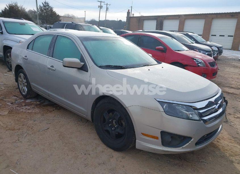 2010 Ford Fusion SE (VIN 3FAHP0HG0AR191653) main photo
