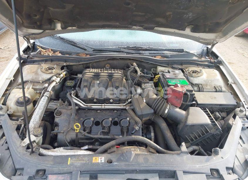 Photo 10 of 2010 Ford Fusion SE (VIN 3FAHP0HG0AR191653)