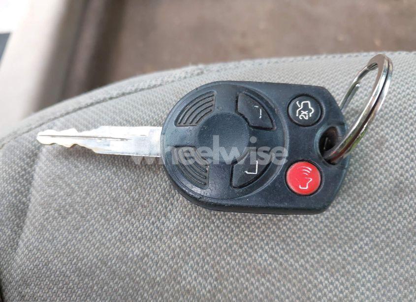 Photo 11 of 2010 Ford Fusion SE (VIN 3FAHP0HG0AR191653)