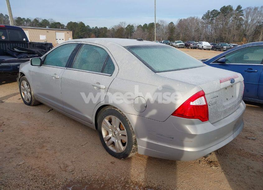 Photo 3 of 2010 Ford Fusion SE (VIN 3FAHP0HG0AR191653)