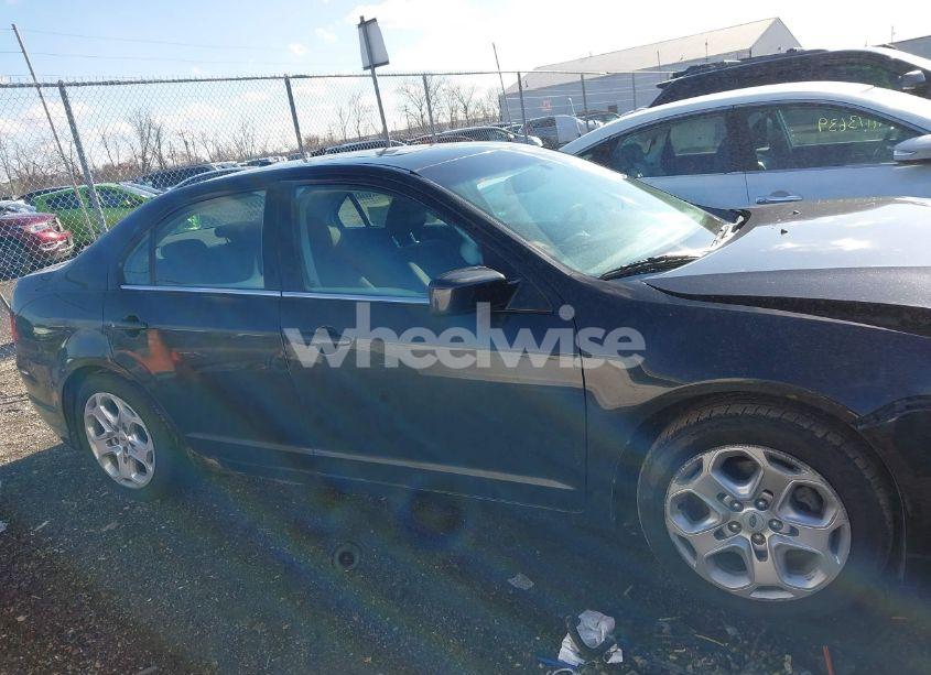 Photo 13 of 2010 Ford Fusion SE (VIN 3FAHP0HG0AR198327)