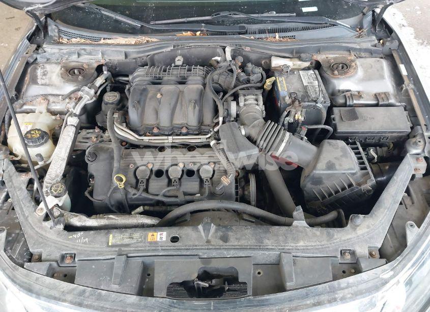 Photo 10 of 2010 Ford Fusion SE (VIN 3FAHP0HG0AR246120)