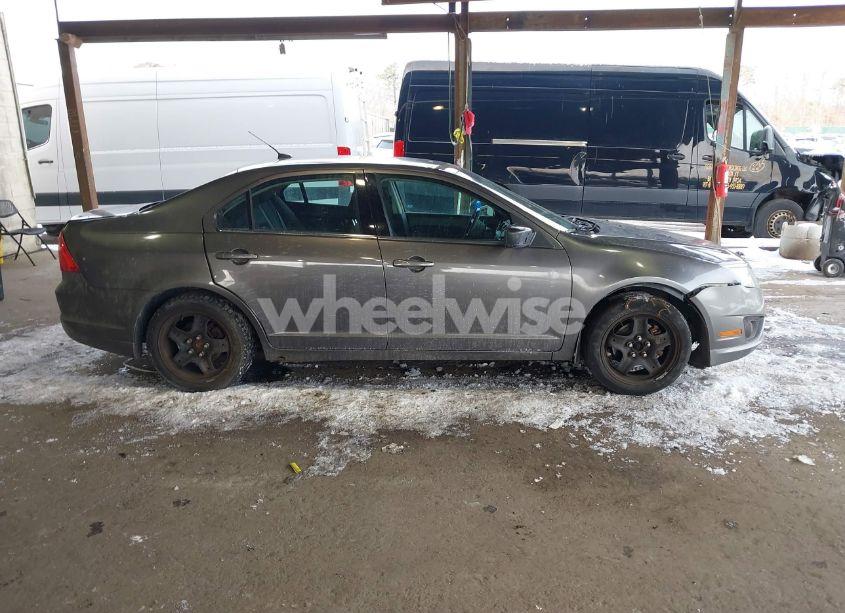 Photo 13 of 2010 Ford Fusion SE (VIN 3FAHP0HG0AR246120)