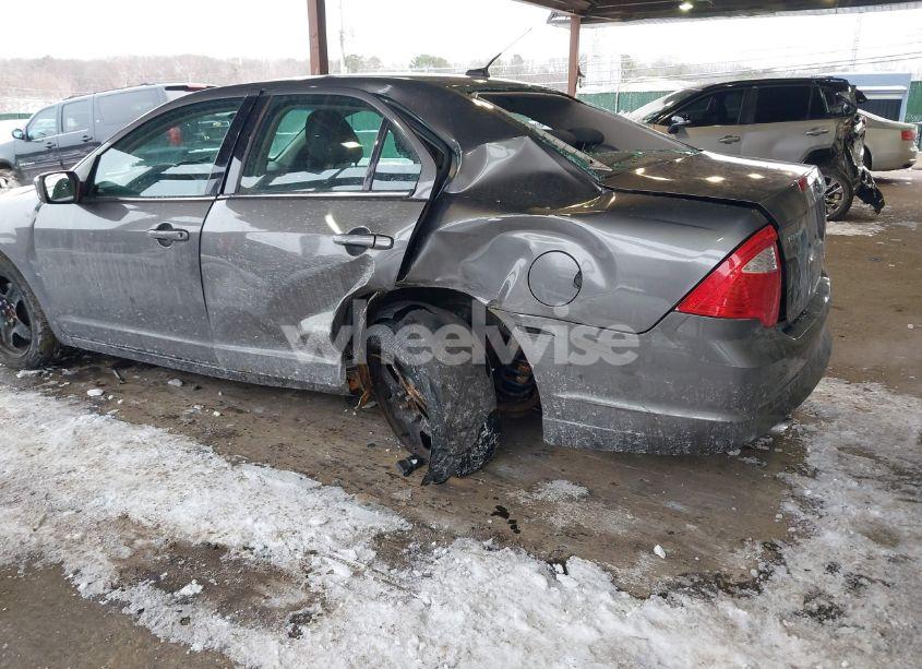 Photo 6 of 2010 Ford Fusion SE (VIN 3FAHP0HG0AR246120)