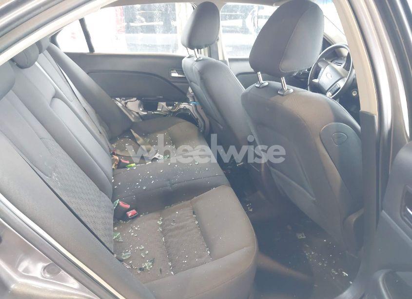 Photo 8 of 2010 Ford Fusion SE (VIN 3FAHP0HG0AR246120)