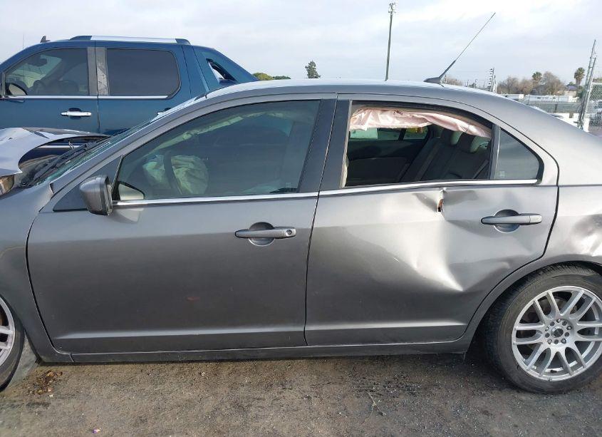 Photo 15 of 2010 Ford Fusion SE (VIN 3FAHP0HG0AR396437)