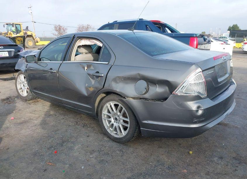 Photo 3 of 2010 Ford Fusion SE (VIN 3FAHP0HG0AR396437)