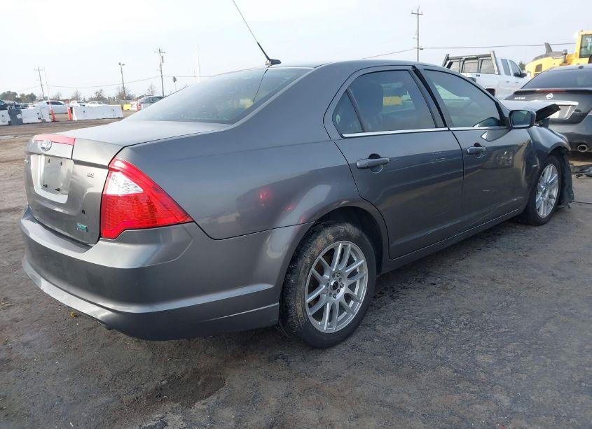 Photo 4 of 2010 Ford Fusion SE (VIN 3FAHP0HG0AR396437)