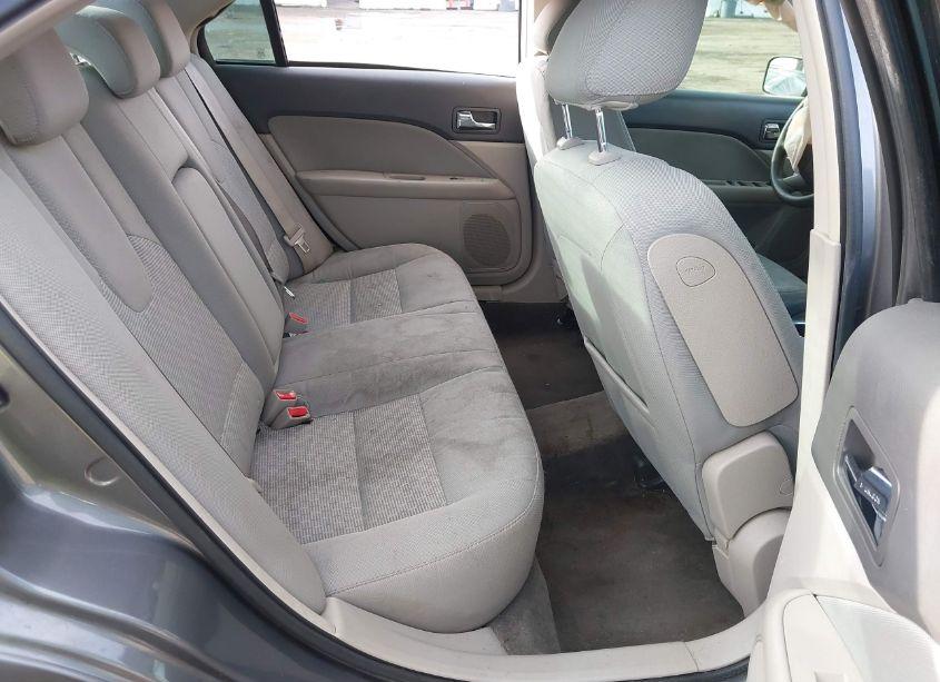 Photo 8 of 2010 Ford Fusion SE (VIN 3FAHP0HG0AR396437)