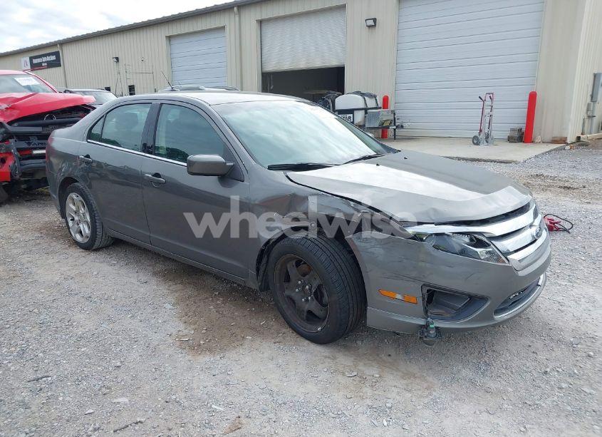 2011 Ford Fusion SE (VIN 3FAHP0HG0BR162428) main photo