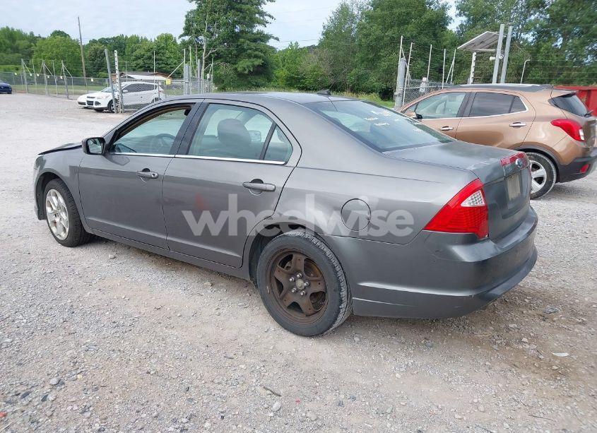 Photo 3 of 2011 Ford Fusion SE (VIN 3FAHP0HG0BR162428)