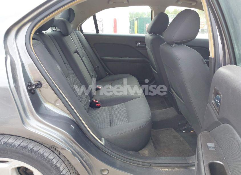 Photo 8 of 2011 Ford Fusion SE (VIN 3FAHP0HG0BR162428)