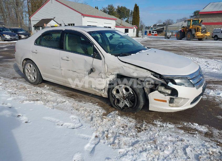 2011 Ford Fusion (VIN 3FAHP0HG0BR240478) main photo