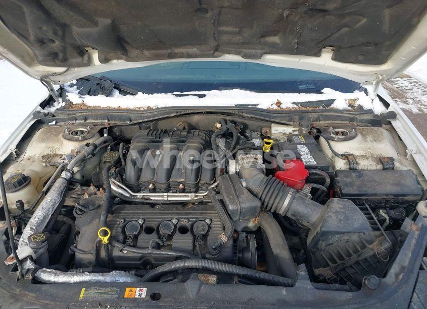 Photo 10 of 2011 Ford Fusion (VIN 3FAHP0HG0BR240478)