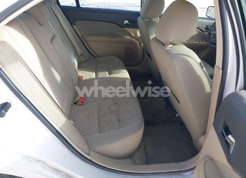 Photo 8 of 2011 Ford Fusion (VIN 3FAHP0HG0BR240478)